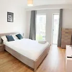 Superb Luxury 2 Bed London Apartment